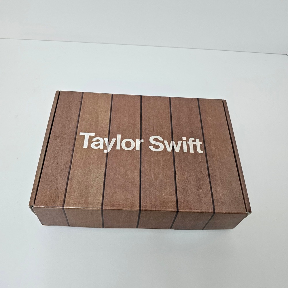 Taylor Swift Midnights CD Clock Kit Meet Me At Midnight Official Merch